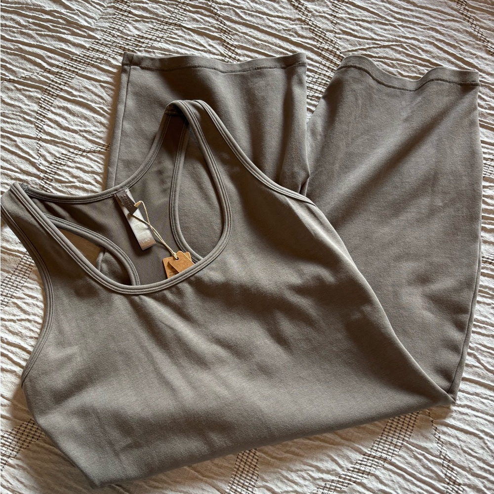 SKIMS Outdoor Mid thigh bodysuit